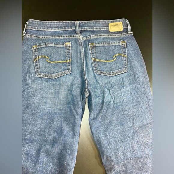 Signature by Levi Strauss Women’s Blue Mid Rise Bootcut Denim Jeans Sz 6M EUC - Picture 6 of 9
